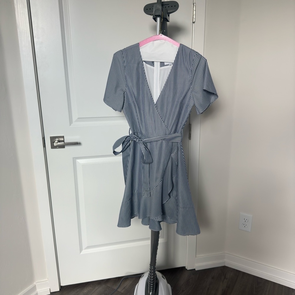 J. O. A. | Striped Short Sleeve Dress